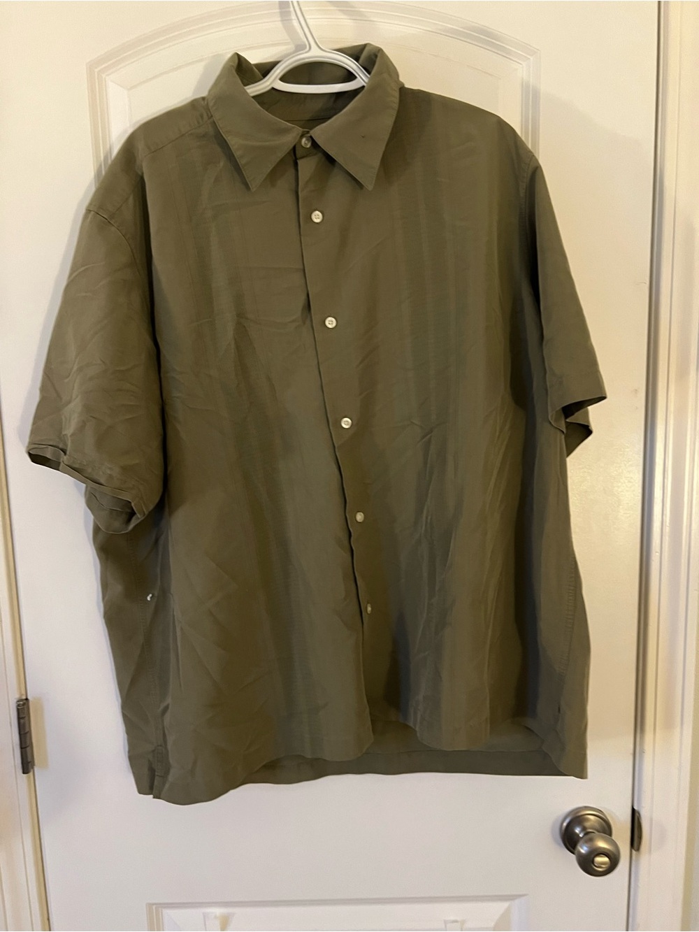 Claiborne Olive Green Short-Sleeve Button-Up Shirt